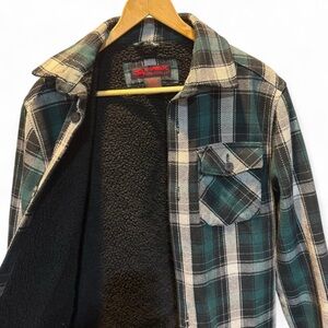 Tony Hawk Navy, White and Green Plaid Jacket
Fleece lined
Size small